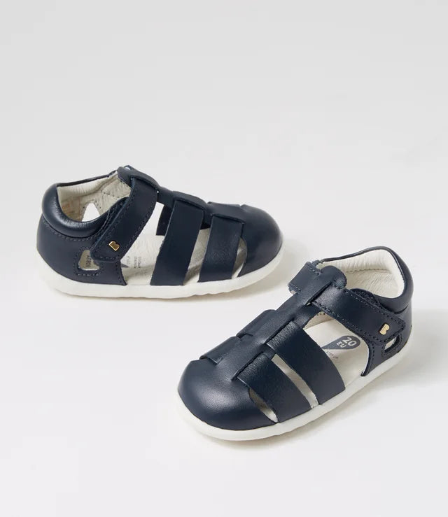 SU Tidal Navy leather sandel