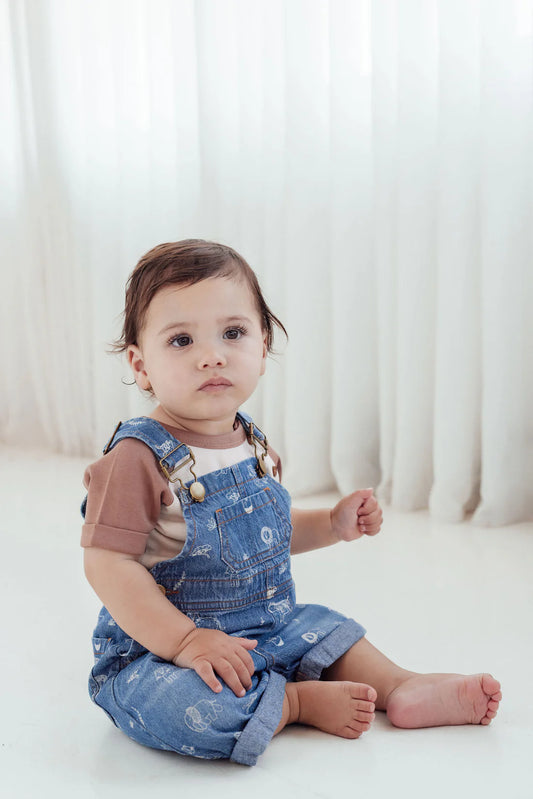 Lion Embroidered Raglan Tee