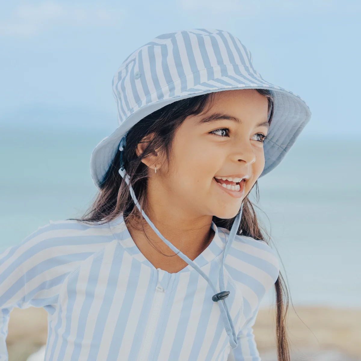 REVERSIBLE BUCKET HAT Sky Blue Stripe