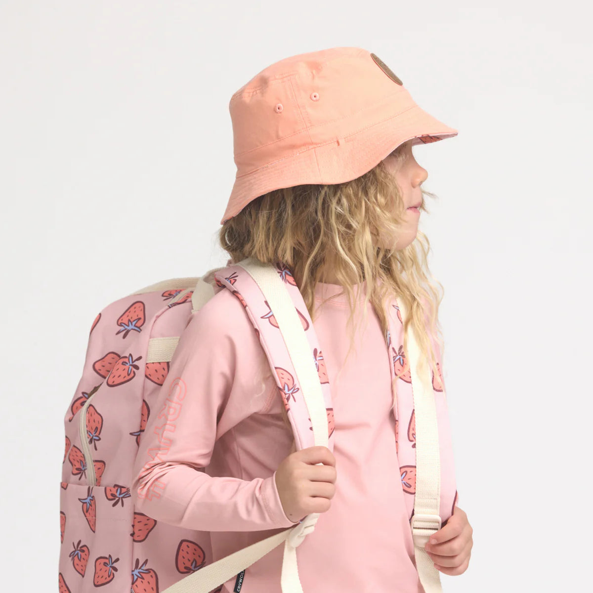REVERSIBLE BUCKET HAT Strawberry Splash
